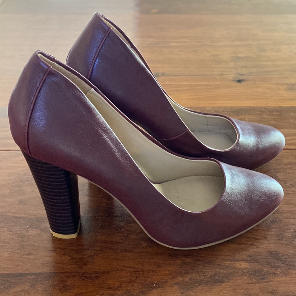 Express Burgundy Pump Heels - 7
